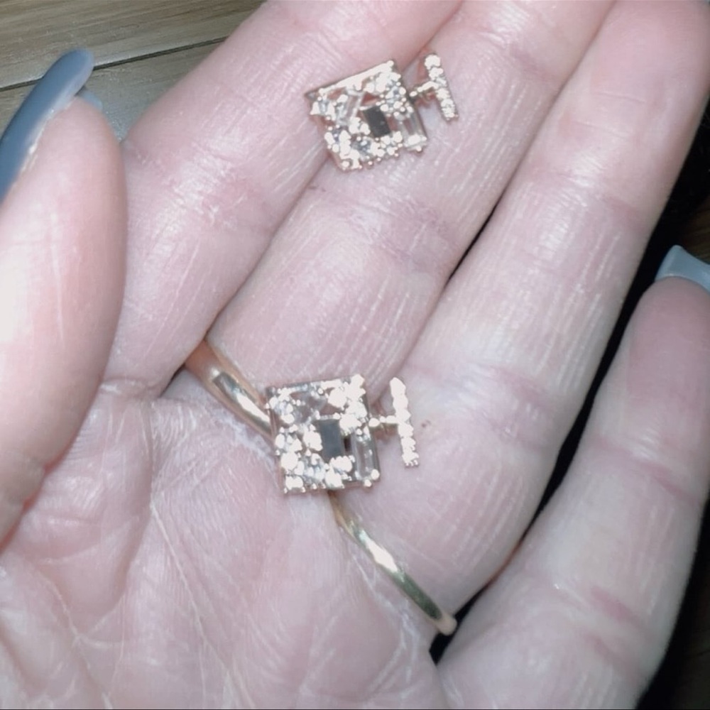 Elegant faux Gold Square Stud Earrings perfume bottles